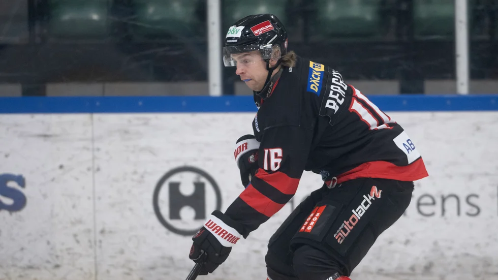Charlie Berglund och Nyköpings SK jagar tre poäng.