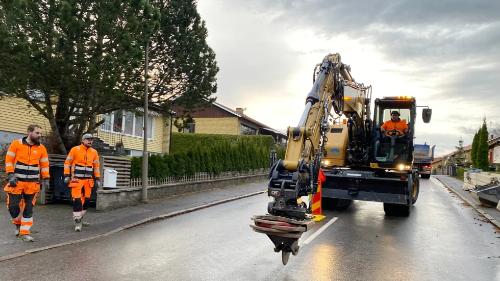 En vattenläcka inträffade på Lustigkullevägen under söndagskvällen.