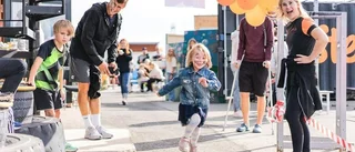 Fartfyllt barnlopp på Backcity med hinderbana