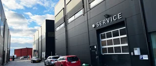 Här stänger Tesla garageporten för UNT – svarar inte på frågor
