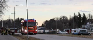 Bil brann vid koloniområde    