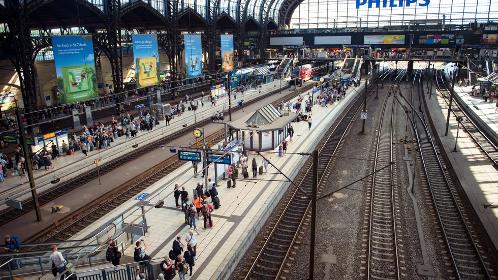 Hamburgs centralstation stängdes av i flera timmar under onsdagen.
