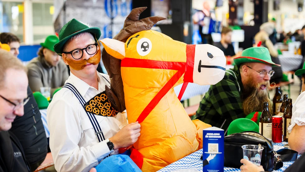 Beerry hästen Thomas Broström! Vinnare i utklädningstävlingen.
V75 Trav häst bodentravet just hästar tarvsport oktoberfest