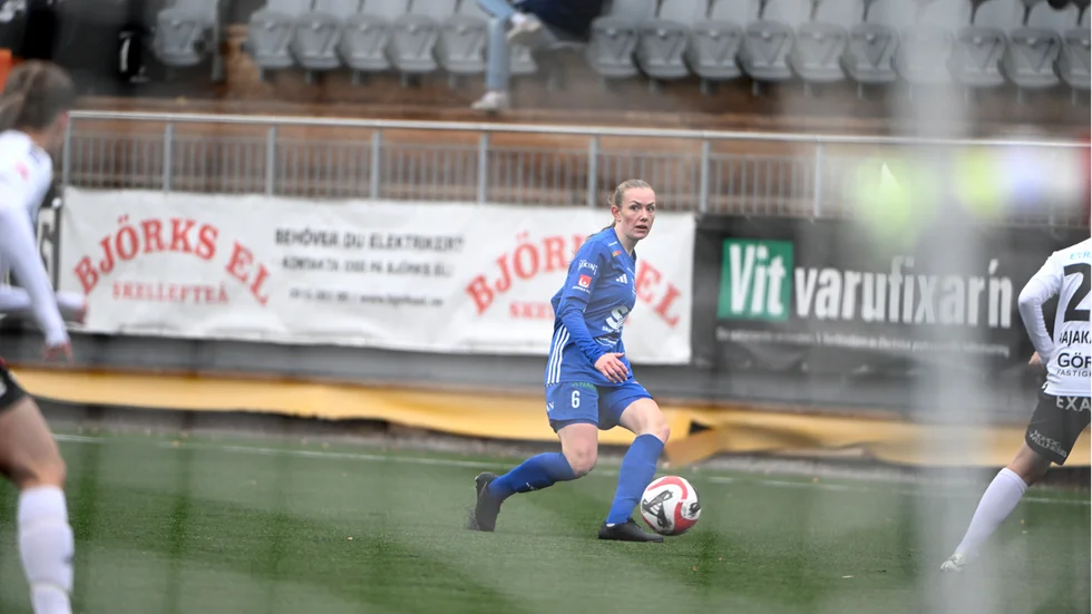 Lina Pettersson förlänger med Sunnanå SK efter en stark säsong i elitettan, där hon sedan tidigare hade spelat tre år med moderklubben Morön BK.