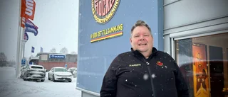 Fara på taket – akut snöröjning på Coop inför helgens Mello