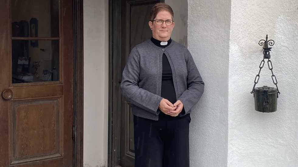 Emma Hedlundh är kyrkoherde i Bälinge kyrka. Kyrkan höll öppet på fredagen för alla som ville få stöd efter dödsolyckan.