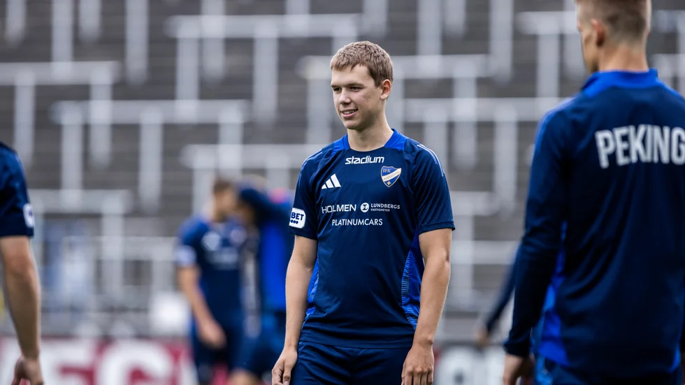 "Det här året påminner om mitt första i U19, där jag bara fick köra ner huvudet i backen och gnugga", säger Ture Sandberg.