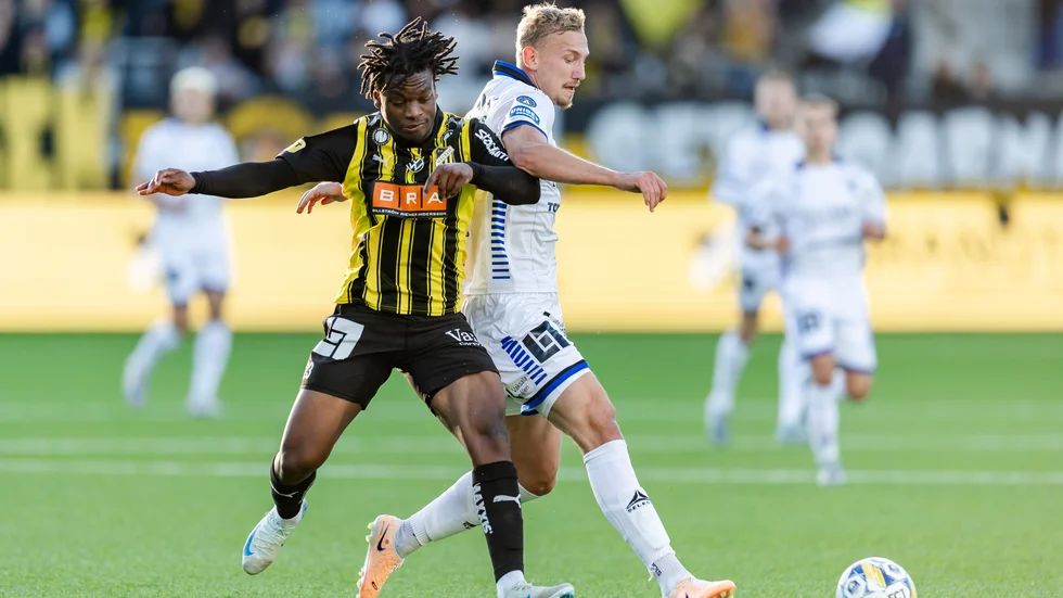 Agbonifo fintade ner Voelkerling Persson och fick straff.