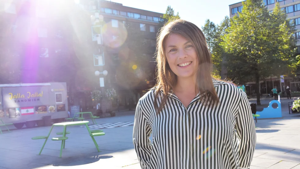 Jenny Sundkvist är energi- och klimatrådgivare i Skellefteå kommun. Hon kommer att leda en rad aktiviteter som ska höja allmänhetens kunskap om solceller, både om utveckling och tillämpning.