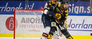 Jimmie: "Spelar dem i händerna"