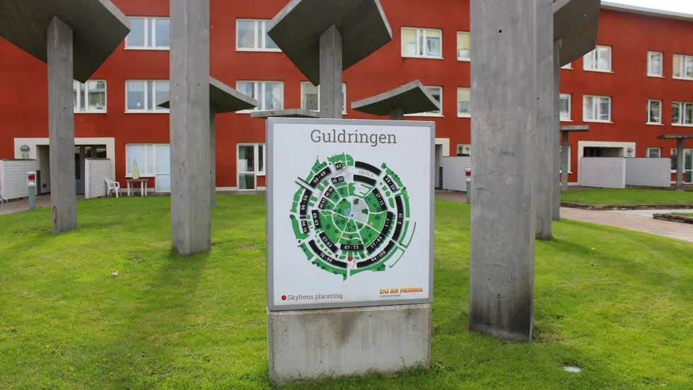 Miljonprogramsområdena. "Byggdes för barnfamiljer och för att föräldrarna tryggt skulle kunna låta barnen leka på gårdarna under övervakning från lägenheten".