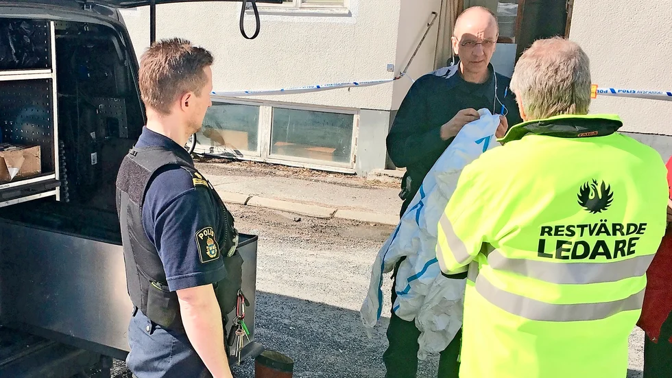Polisen genomförde en teknisk undersökning av brandplatsen i Jörn, på plats fanns också representanter från Räddningstjänsten i Skellefteå.