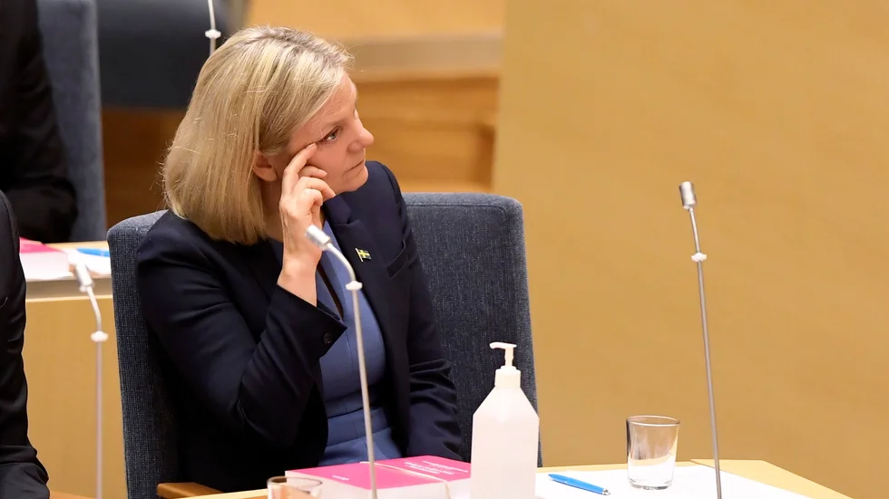 Trots att många talar om ett historiskt val är Magdalena Andersson ganska ensam.