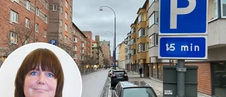 Så ska centrumföretagen stöttas: ✓Fler avgiftsfria parkeringar ✓Inga avgifter för uteserveringar ✓Fler platser för foodtrucks