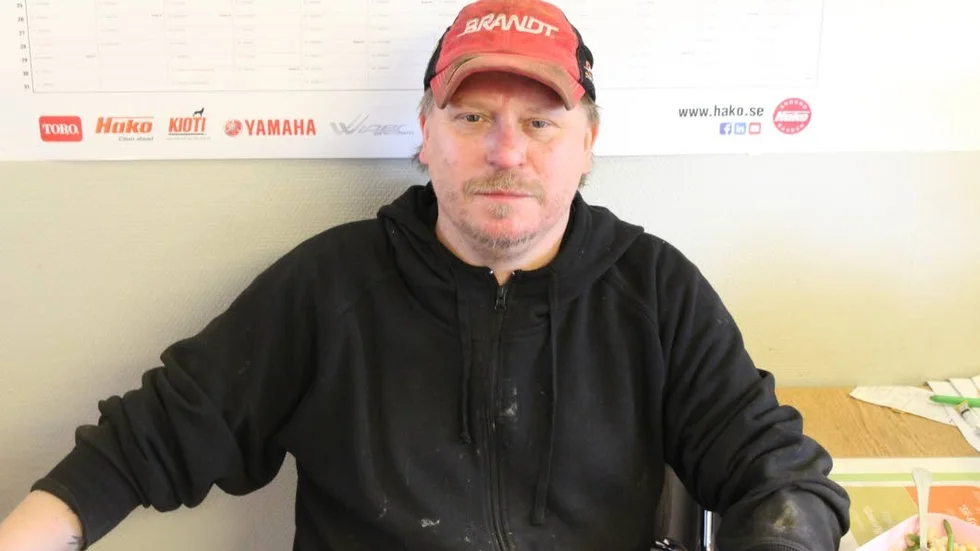 Nöjd. Richard Saranpää, headgreenkeeper hos Finspångs golfklubb, är nöjd med banans skick just nu, med tanke på snömängden i vinter och den sena våren.