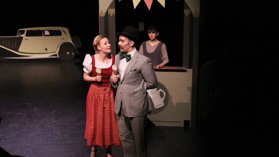 Hade premiär förra helgen. Jenny Silfvenius och Elias Dahlgren har två av huvudrollerna i "Kasimir och Karoline" som just nu visas på Teater Bråddgatan 34.