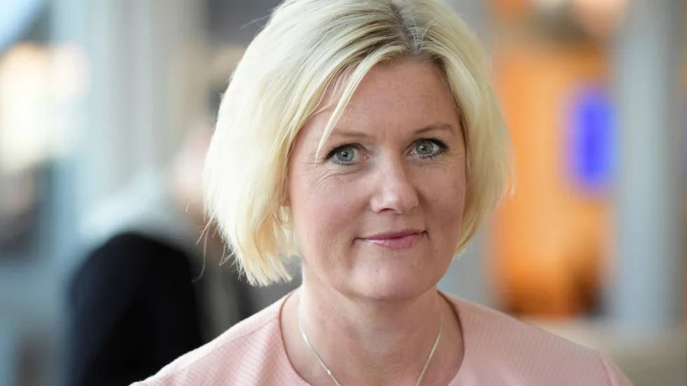 Partisekreterare Lena Rådström Baastad korrigerar nu kursen inför partiets valrörelse. Den egna politiken och ett sansat tilltal är viktigast.