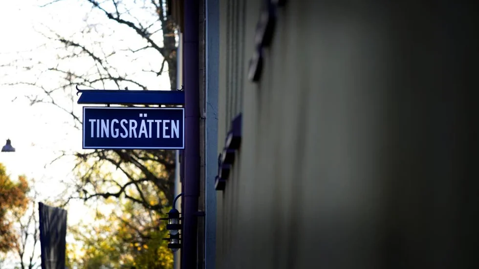Döms. Mannen får dagsböter för sitt beteende.