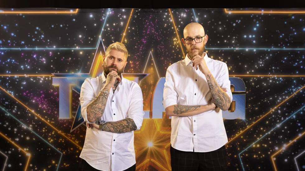 Tobias Kjörling och Peter Röjmarker i en eftertänksam pose. Normalt sett kör de hårt utan överdrivet mycket konsekvenstänkande.