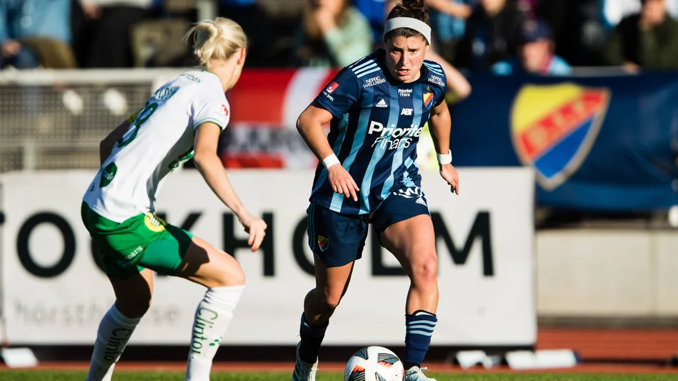 Hayley Dowd har förlängt kontraktet med Djurgården.