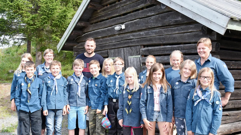 Förväntansfulla. De ungdomar som åker ner för att delta på lägret är spända och fyllda av förväntan. Foto: Anders Lundqvist.