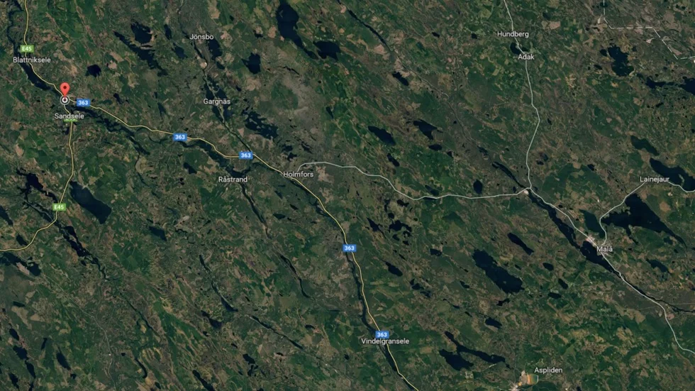 Platsen för olyckan är Sandsele i Sorsele kommun.