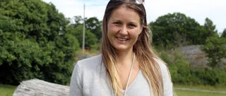 Sofi leder yoga i Tyrislöt