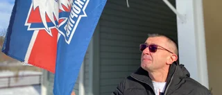 Grannarna i Mjölby håller på olika lag och alla flaggar: "Folk brukar fråga om vi håller sams"