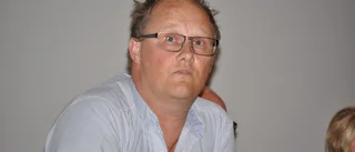 Lindfors gav bakläxa och gick i svaromål