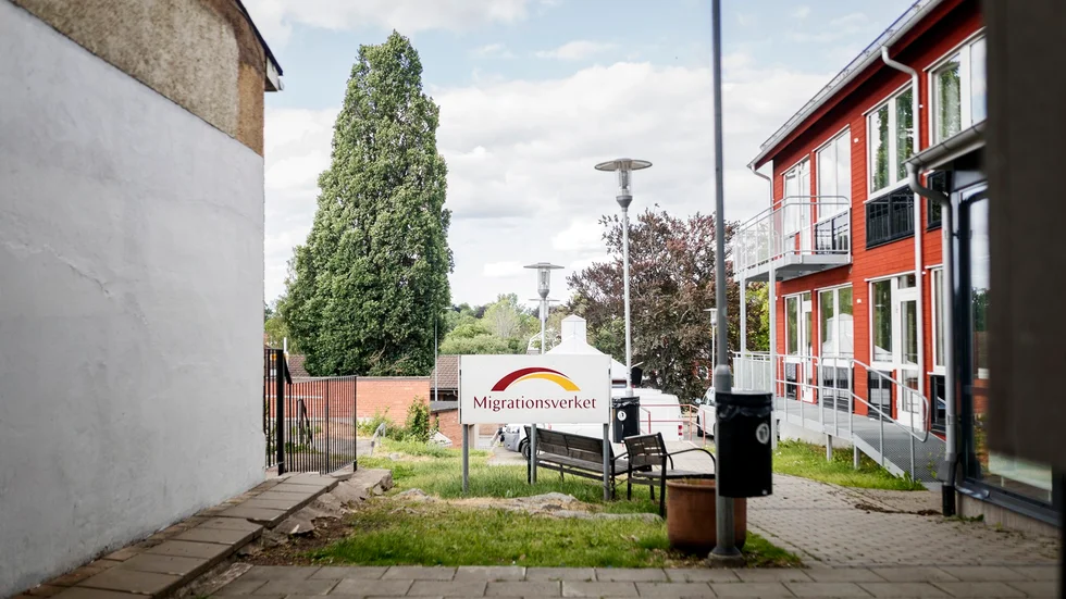 Migrationsverket har långa handläggningstider, vilket försvårar möjligheten till familjeåterföreningar.