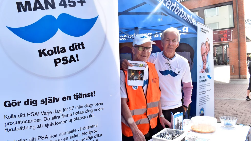 Prostatacancer. Leif Sundqvist och Göran Eklund informerar vikten av att undersöka sin prostata. Foto: Veronica Häggmark.