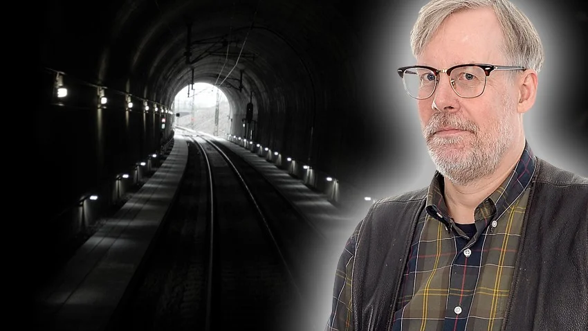 Ljuset i tunneln. Förespråkarna för planerna på en kustnära järnväg mellan Umeå och Luleå tolkar Trafikverkets förslag till transportplan som ett klartecken för Norrbotniabanan. Foto: Björn Lindgren/TT