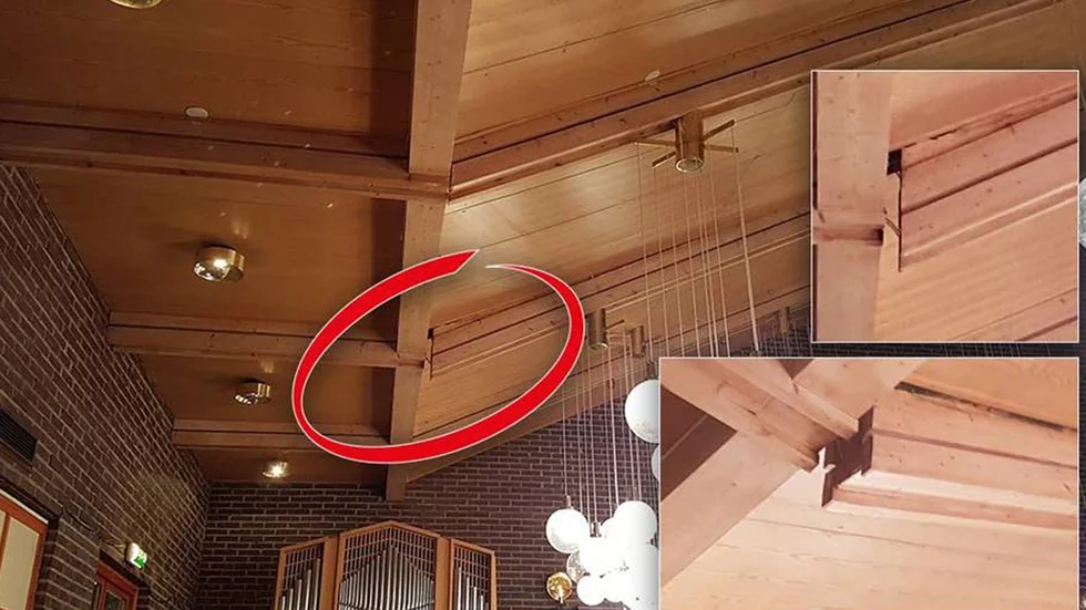 En takbjälke i kyrkorummets tak i Bergnäset i Luleå har gett vika.