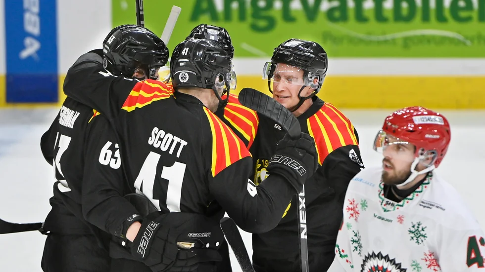 Brynäs spelare jublar efter mål under lördagens match mellan Frölunda och Brynäs i Scandinavium. Brynäs vann (4–0).