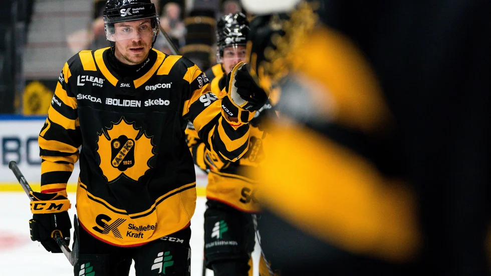 Pär Lindholm var en högst bidragande faktor till Ak Bars Kazans vinst mot Neftekhimik Nizhnekamsk.
