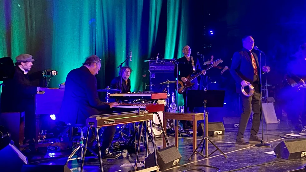 Weeping Willows begick turnépremiär på Royal i Eskilstuna på torsdagen den 2 december.