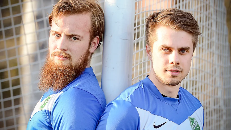 HÅLLER TÄTT. Varken Felix Marklund (till vänster) eller Erik Lundgren har släppt in ett mål i Morön under säsongen 2015. Foto: Leif Andersson.