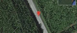 Fordon stillastående på E4 - helt stopp i ett körfält