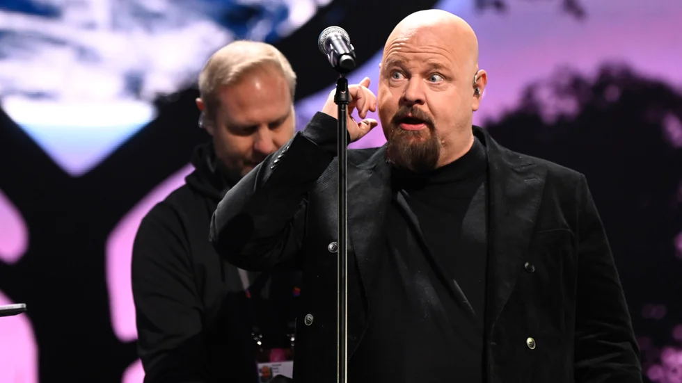 Anders Bagge hade problem med ljudet under repetitionerna.