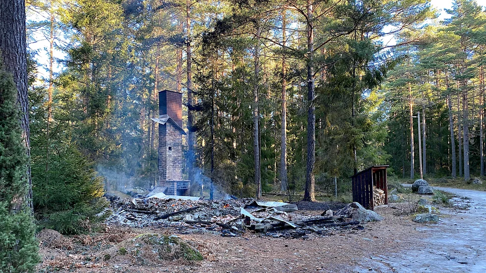 En klubbstuga brann ned vid elljusspåret i Grillby den 11 februari.