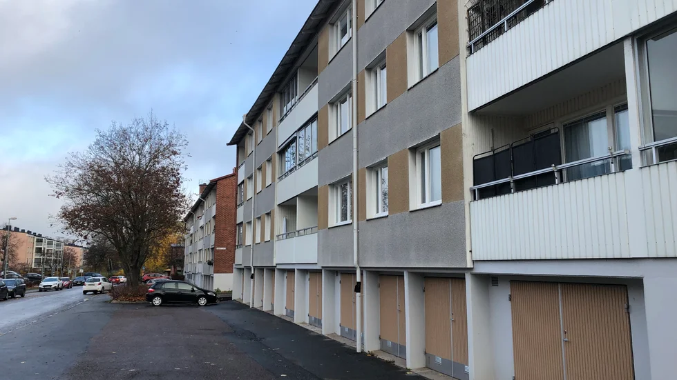 Nästan 2000 lägenheter har rustats upp - beroende på hur mycket hyresgästen själv önskade.