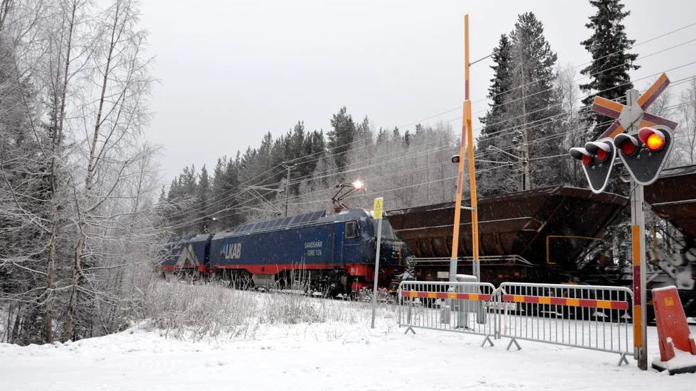 MALMTÅG. En korsning mellan väg och järnväg i samma plan kallas plankorsning. Trafikverket verkar för att ta bort plankorsningar och öka säkerheten vid de som finns kvar.