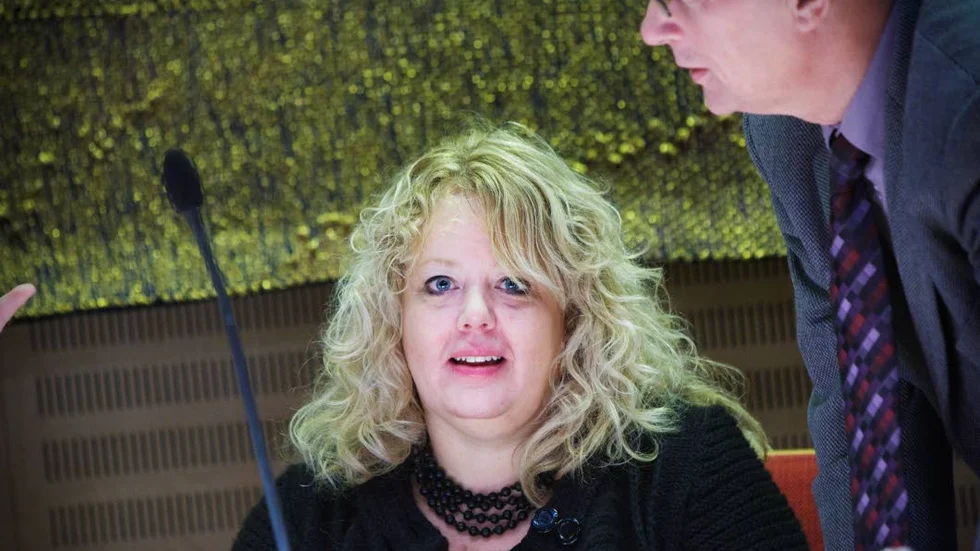 KALLAR TILL MÖTE. Elisabeth Lindberg, ordförande för landstingsfullmäktige.