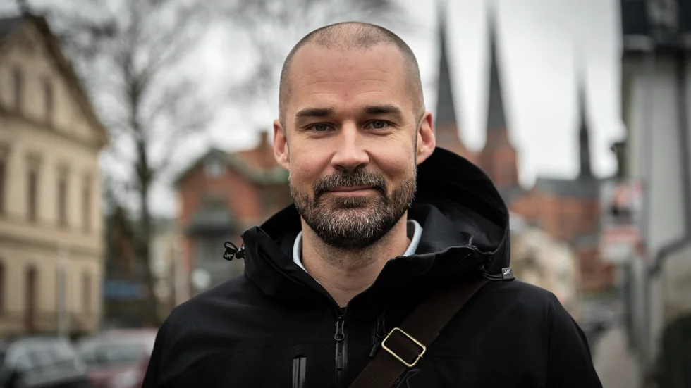 Det var flera olika överväganden som samspelade och gjorde att Ludde vågade ändra inriktning på sitt liv och söka till polisutbildningen efter tolv år som ingenjör. ”Jag har kommit rätt." 