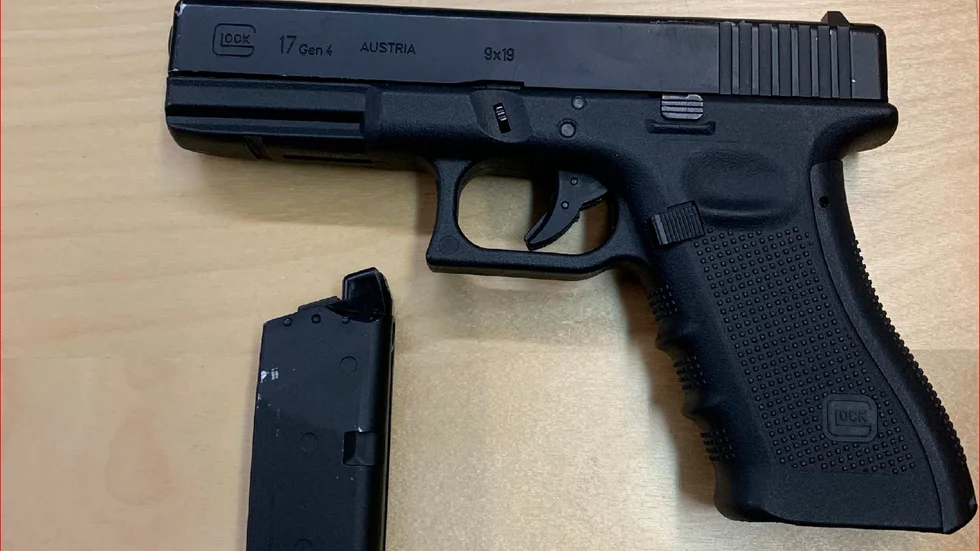 Pistolen som Hultsfredsbon använde visade sig vara en kolsyrepistol som tillhörde hans kompis. Pistolen har nu beslagtagits och ska förstöras.