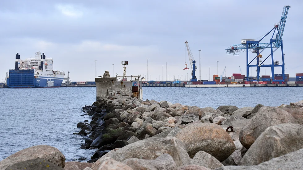 En lastbilschaufför åtalas för att ha smugglat in 118 kilo narkotika. Mannen ankom till norra hamnen i Malmö med en färja från Travemünde. Arkivbild.