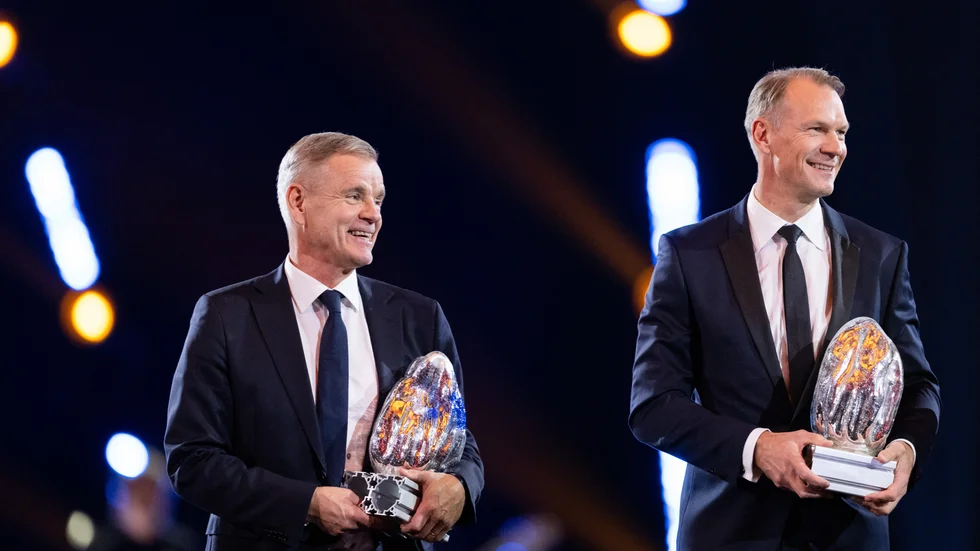 Gotlänningen Håkan Loob hyllades under Tidernas Hockeygala, där han av allmänheten röstades in som en av sex spelare i Tidernas All Star Team. På bilden står han bredvid Nicklas Lidström, som även han tog plats i all star-laget. 