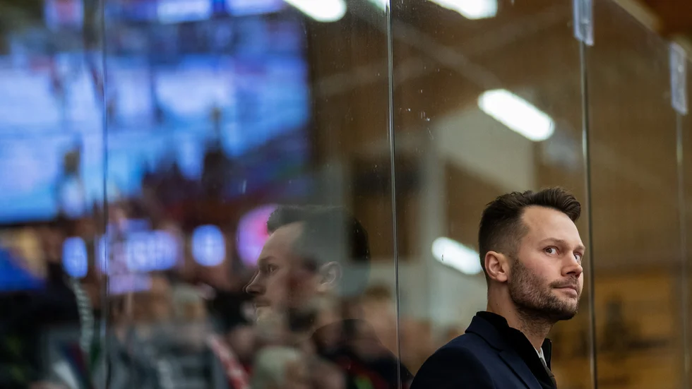Han lämnade Almtuna 2020. Efter knappt två säsonger i Västervik har MArtin Gudmundsson nu fått sparken.