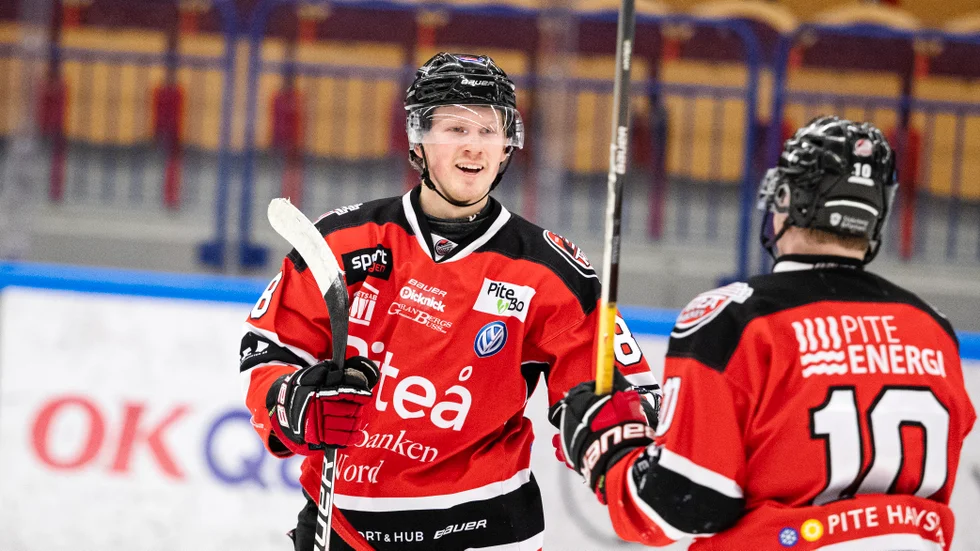 Ludvig Warg var tillbaka i Piteå Hockey och frälste laget med två viktiga mål. "Ibland har man flyt och puckarna går in", säger han. 