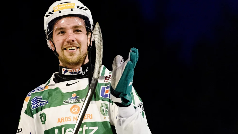 Robin Andersson sköt Västerås SK till semifinal i bandyns SM-slutspel. Arkivbild.